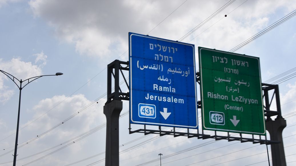 成都广告安装公共建筑空间的标牌好色先生TV下载安装如何进行?